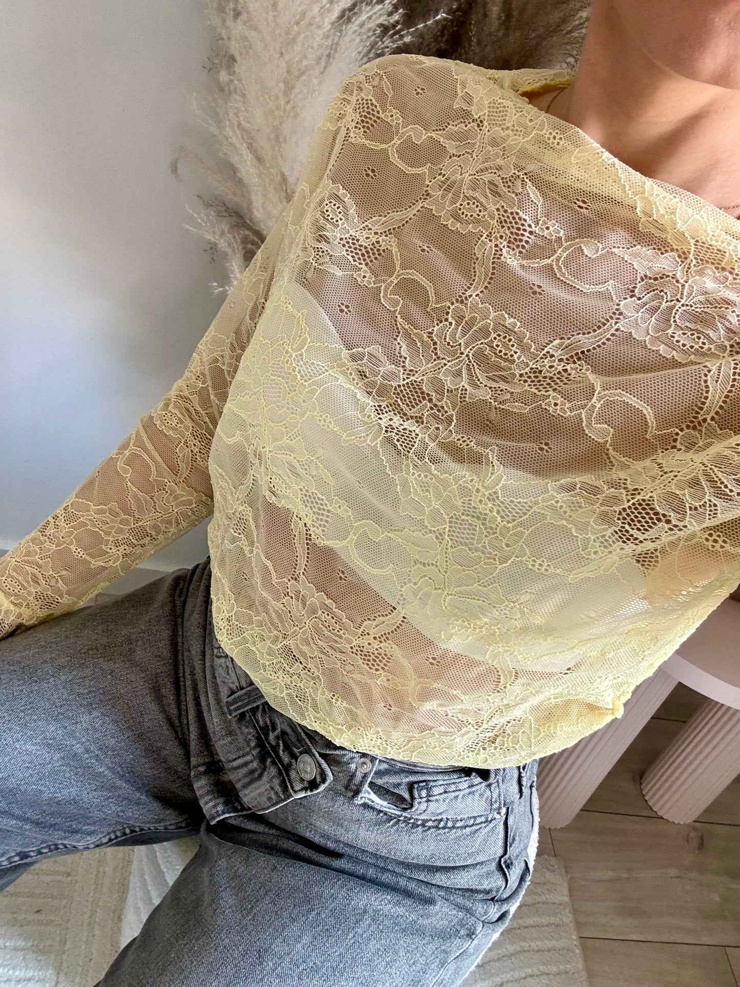 TOP DENTELLE JAUNE